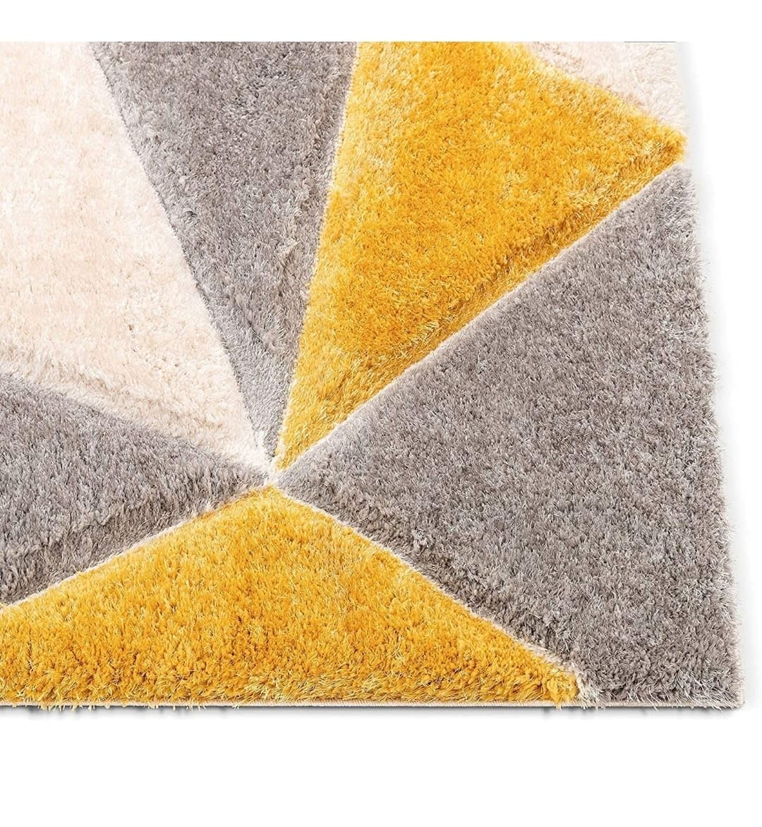 Triangle Beautiful Premium Shaggy Rug/Floor-Mat/Carpet