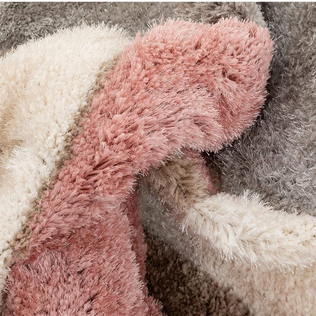 Triangle Beautiful Premium Shaggy Rug/Floor - Mat/Carpet - FYROSTIC CARPET